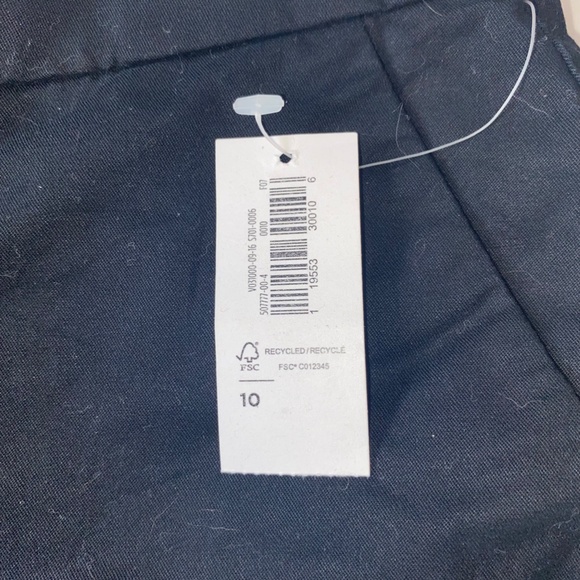 BRAND NEW OLD NAVY BLACK KHAKI SHORTS - Picture 3 of 3